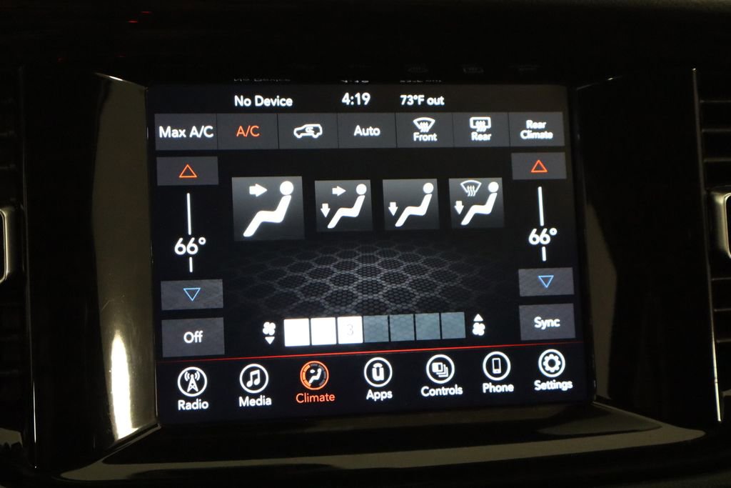 Used 2021 Dodge Durango SXT w/ 3rd Row Seating Group RWD image 32