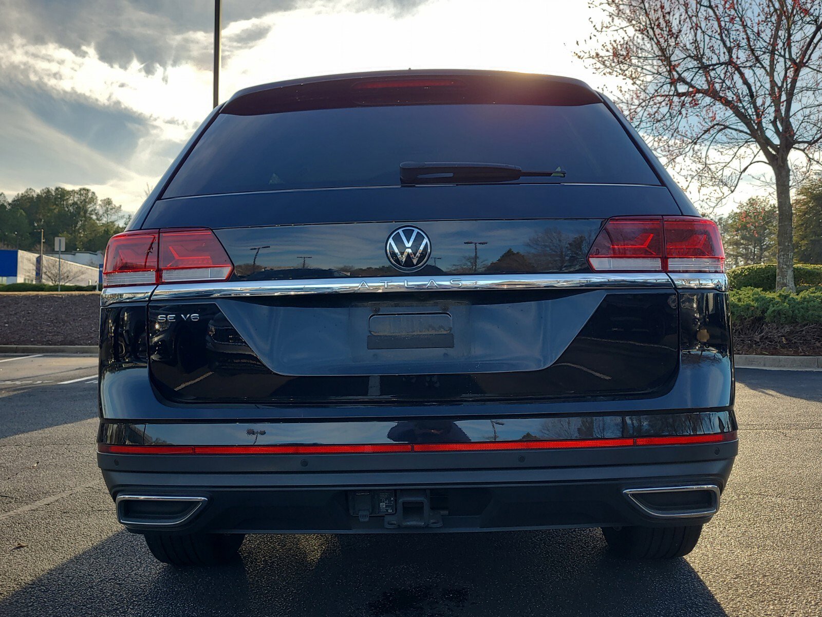 Certified 2023 Volkswagen Atlas SE image 6