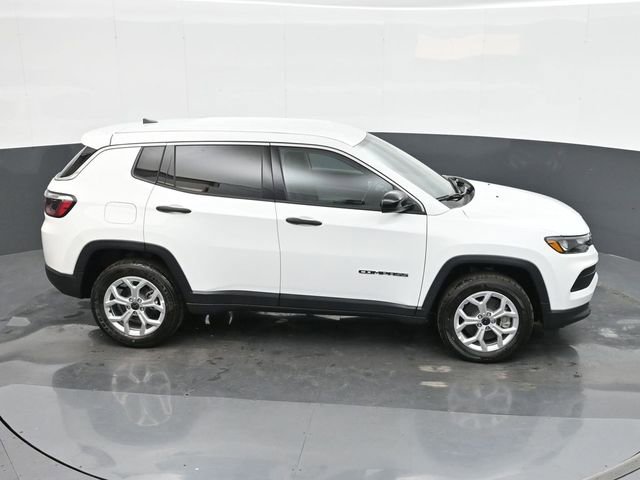 Used 2025 Jeep Compass Sport image 30