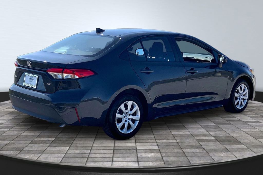 Used 2025 Toyota Corolla LE FWD image 5