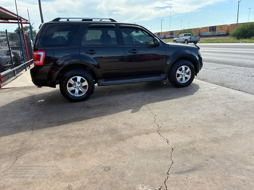 Used 2011 Ford Escape Limited w/ 302A Rapid Spec Order Code FWD image 11