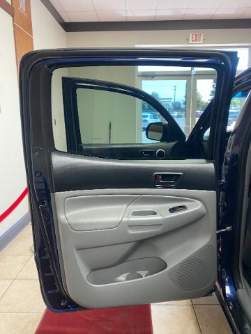 Used 2013 Toyota Tacoma 4x4 Double Cab image 13