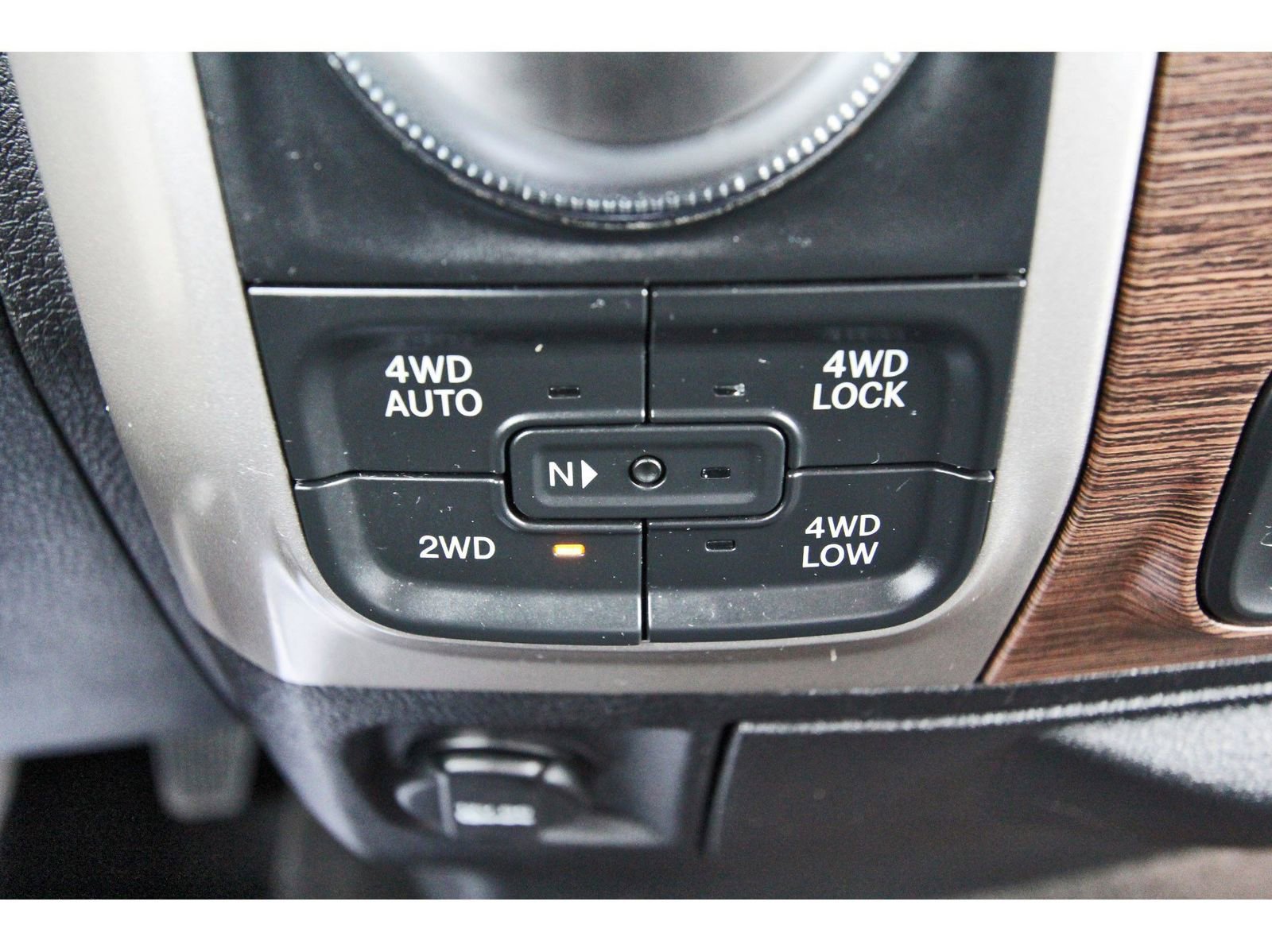 Used 2017 RAM 1500 Laramie AWD/4WD image 27