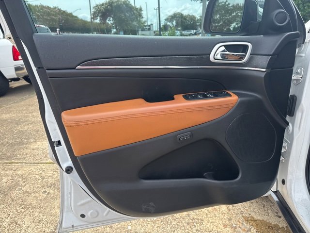 Used 2018 Jeep Grand Cherokee Limited image 19
