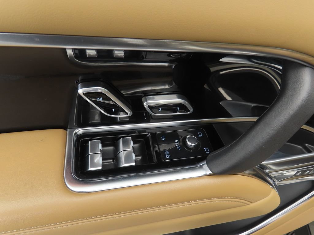 Certified 2023 Land Rover Range Rover SE image 23