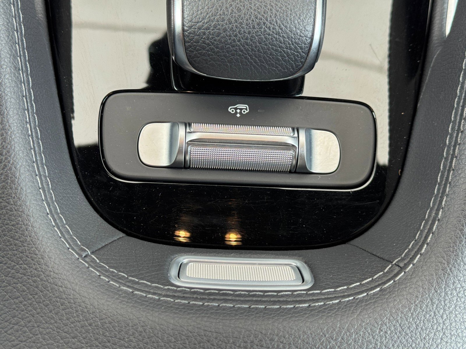 Used 2023 Mercedes-Benz GLS 450 4MATIC image 37