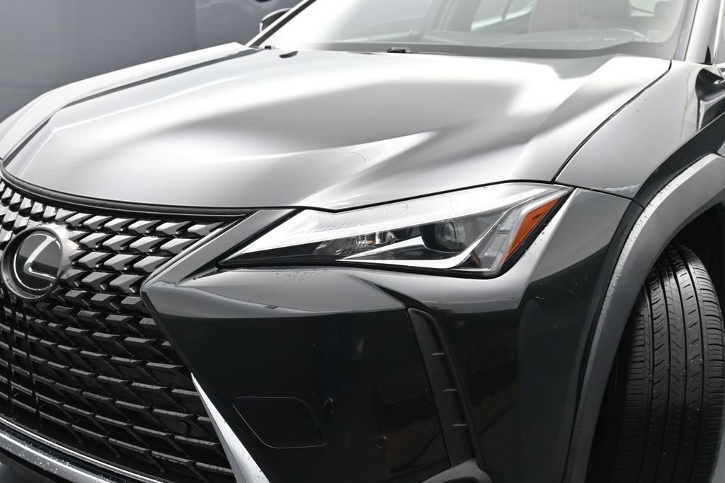 Used 2021 Lexus UX 200 w/ Accessory Package (Z2) FWD image 37
