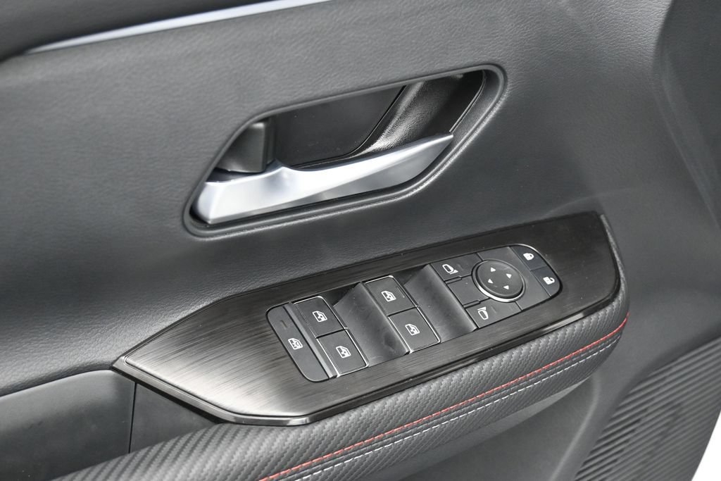 New 2026 Nissan Kicks SR AWD/4WD image 14