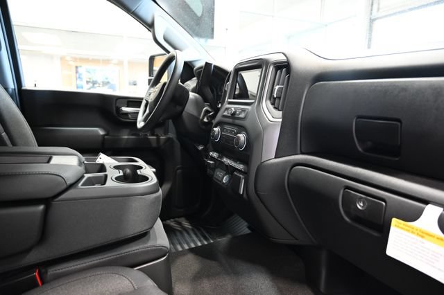 New 2026 Chevrolet Silverado 2500 Custom w/ Custom Value Package AWD/4WD image 14