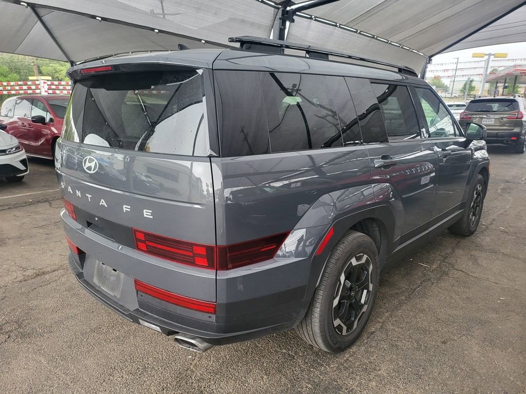 Used 2025 Hyundai Santa Fe SEL FWD image 12