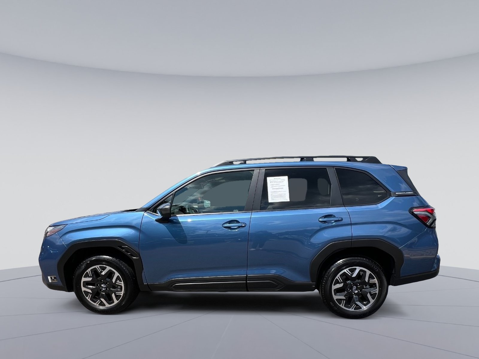 Used 2025 Subaru Forester Premium w/ Convenience Package #1 AWD/4WD image 2
