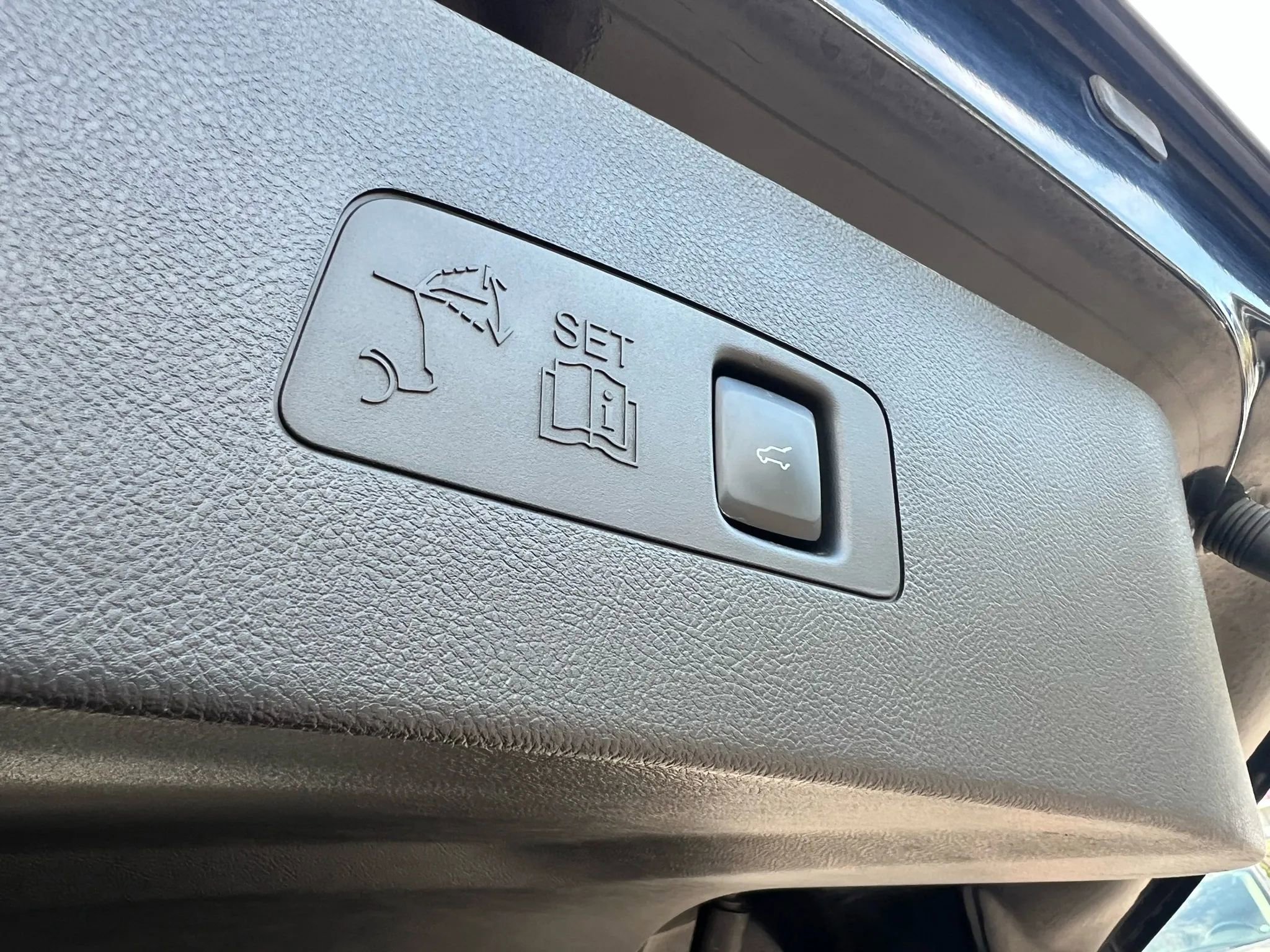 Used 2022 Lincoln Corsair AWD w/ Equipment Group 101A image 36