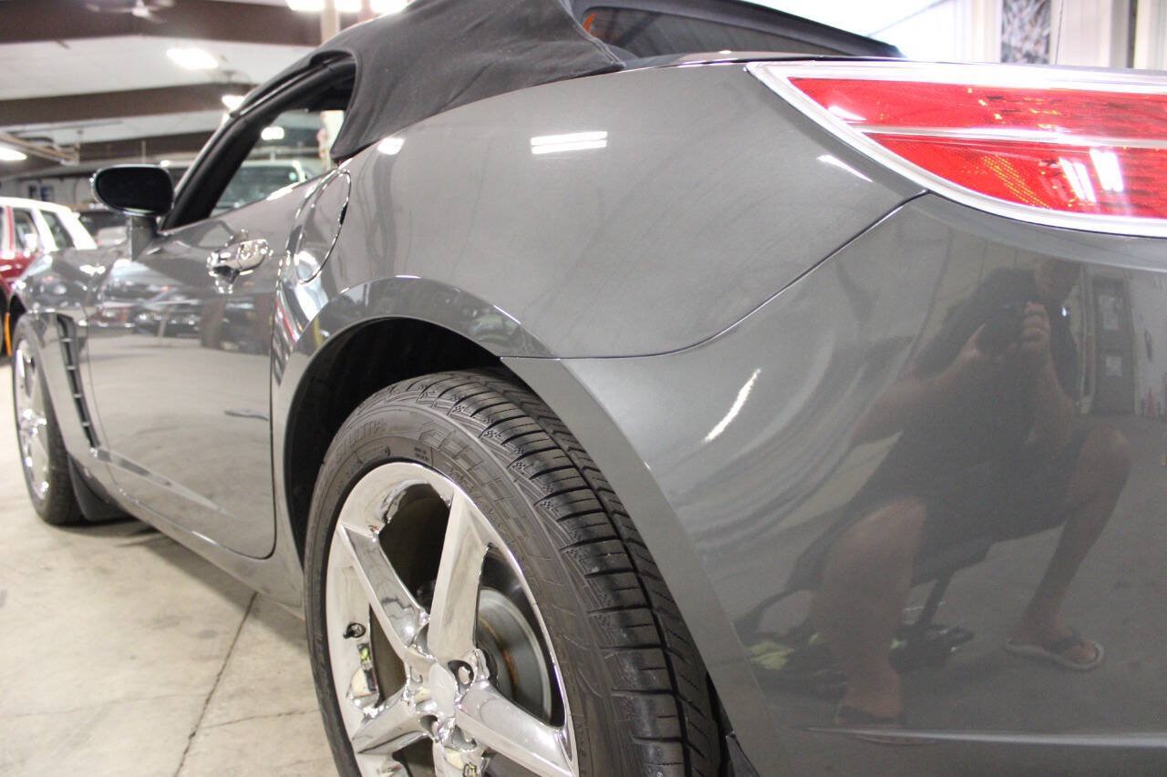 Used 2009 Saturn Sky Red Line RWD image 11