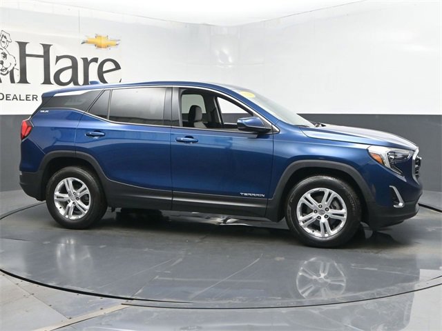 Used 2020 GMC Terrain SLE image 1
