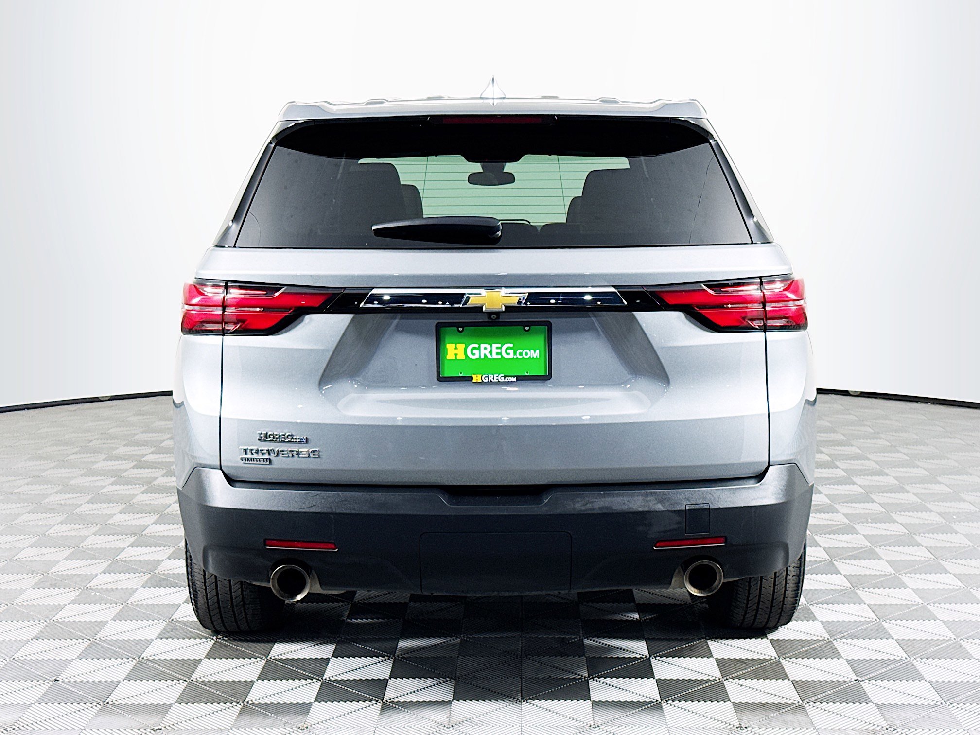 Used 2024 Chevrolet Traverse LS w/ Safety Package image 8