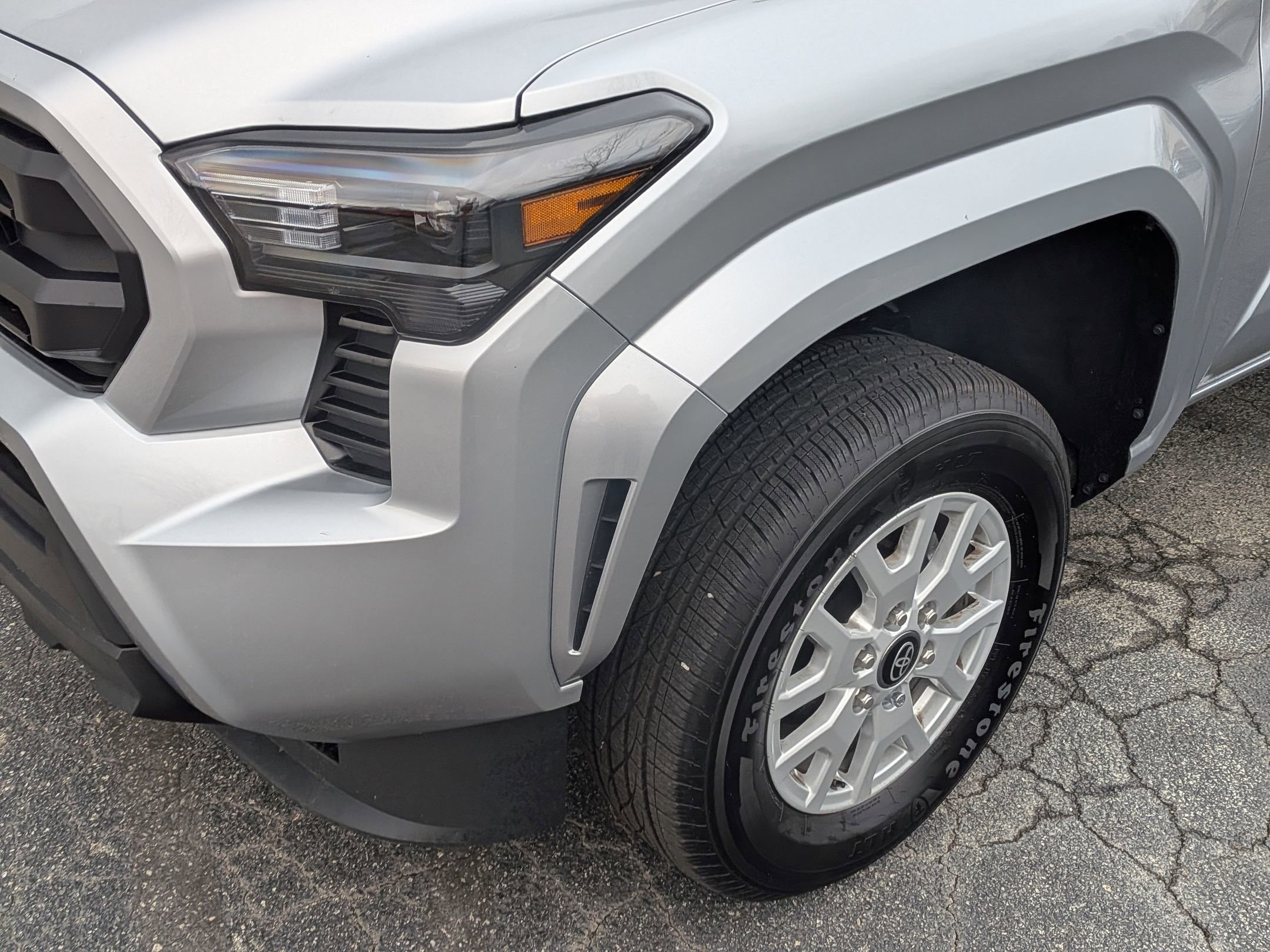 Used 2025 Toyota Tacoma SR image 11