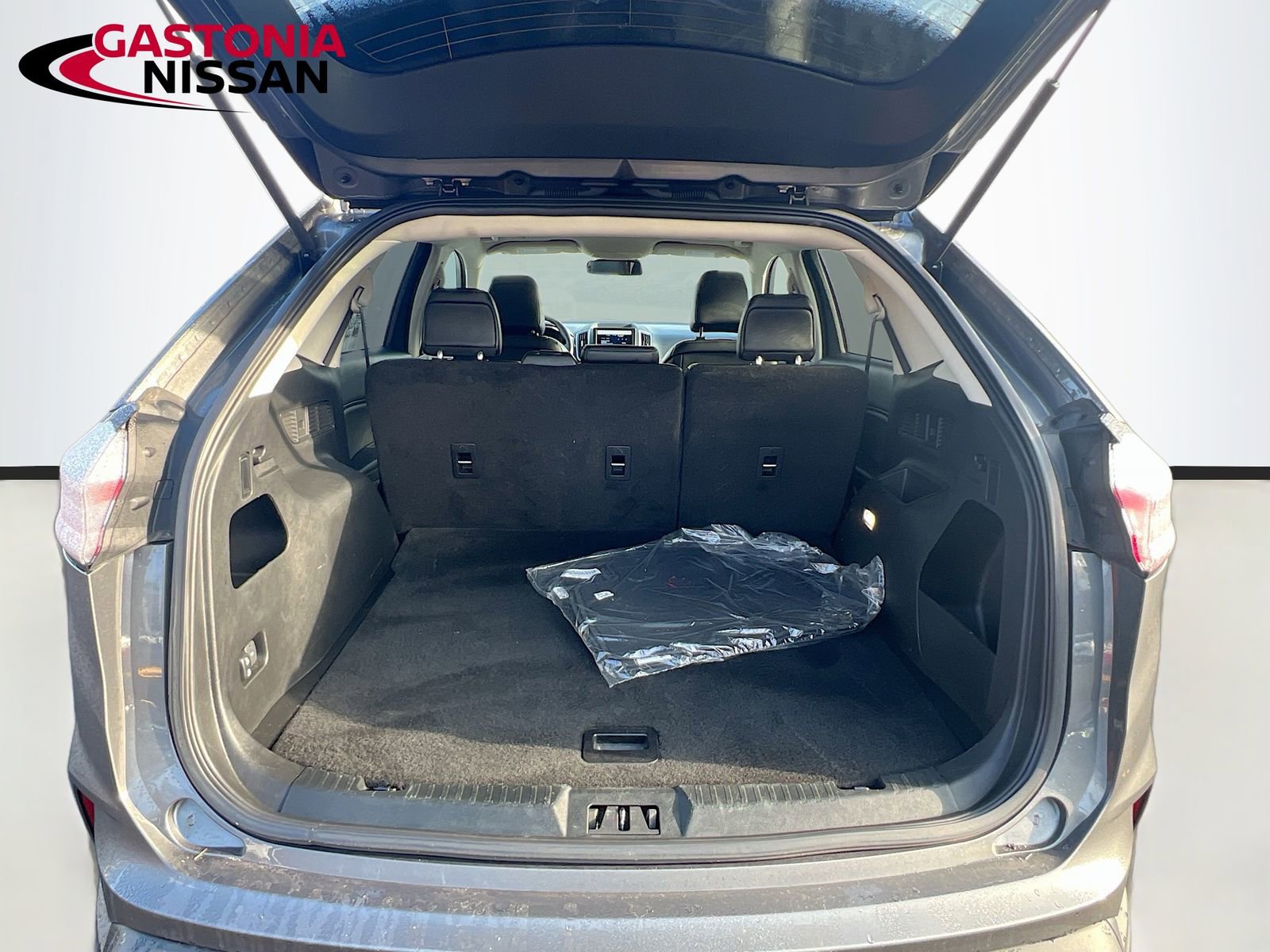 Used 2024 Ford Edge SEL image 33