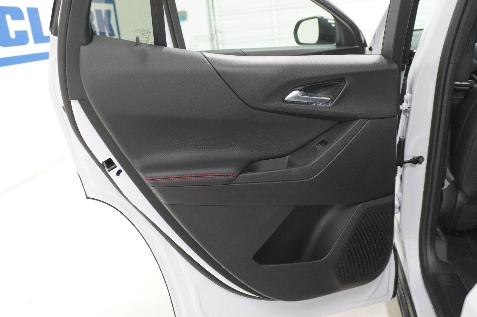New 2027 Chevrolet Equinox RS FWD image 28
