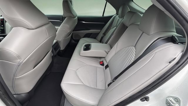 Used 2022 Toyota Camry SE w/ Convenience Package FWD image 19