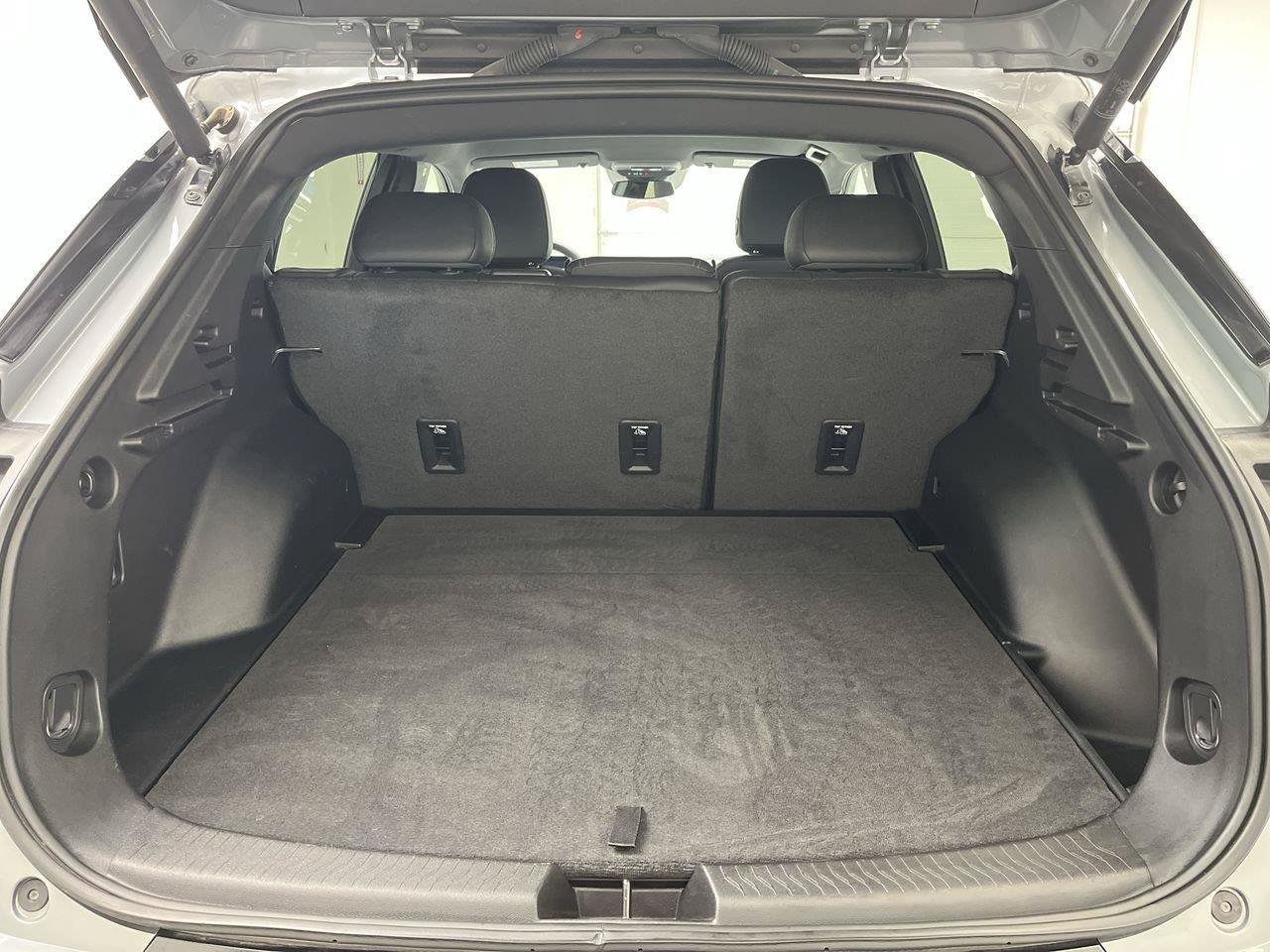 Certified 2024 Chevrolet Equinox EV LT AWD/4WD image 3
