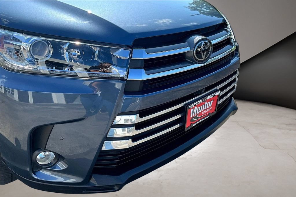 Used 2018 Toyota Highlander Limited Platinum AWD/4WD image 34