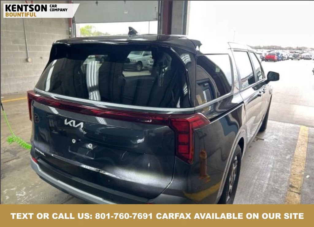 Used 2025 Kia Carnival LXS image 3