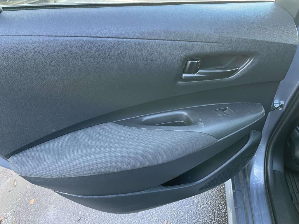 Used 2023 Toyota Corolla LE image 21