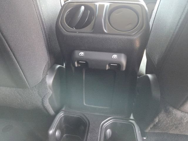 Used 2018 Jeep Wrangler Unlimited Sport S image 13