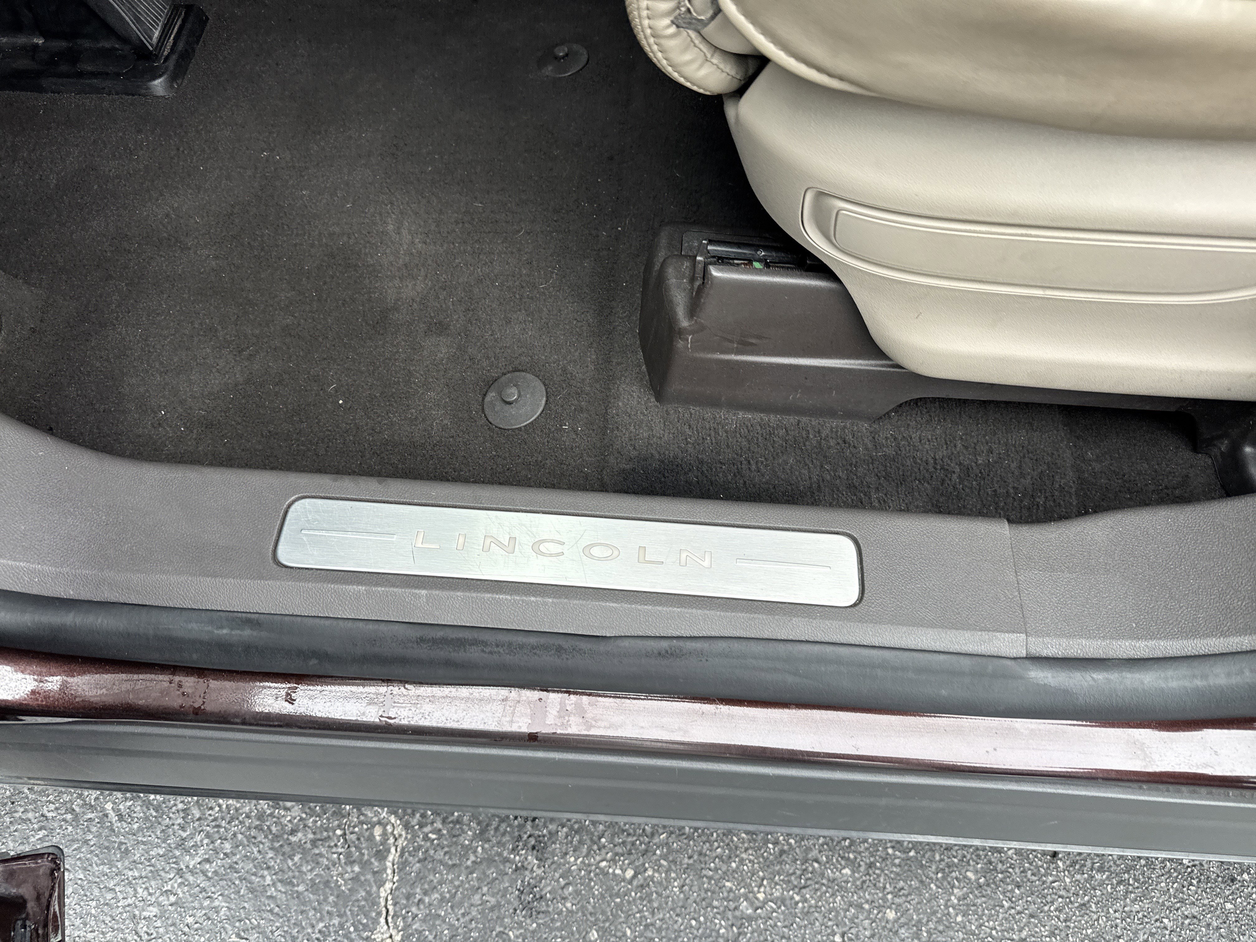 Used 2020 Lincoln Aviator Reserve w/ Equipment Group 202A image 21