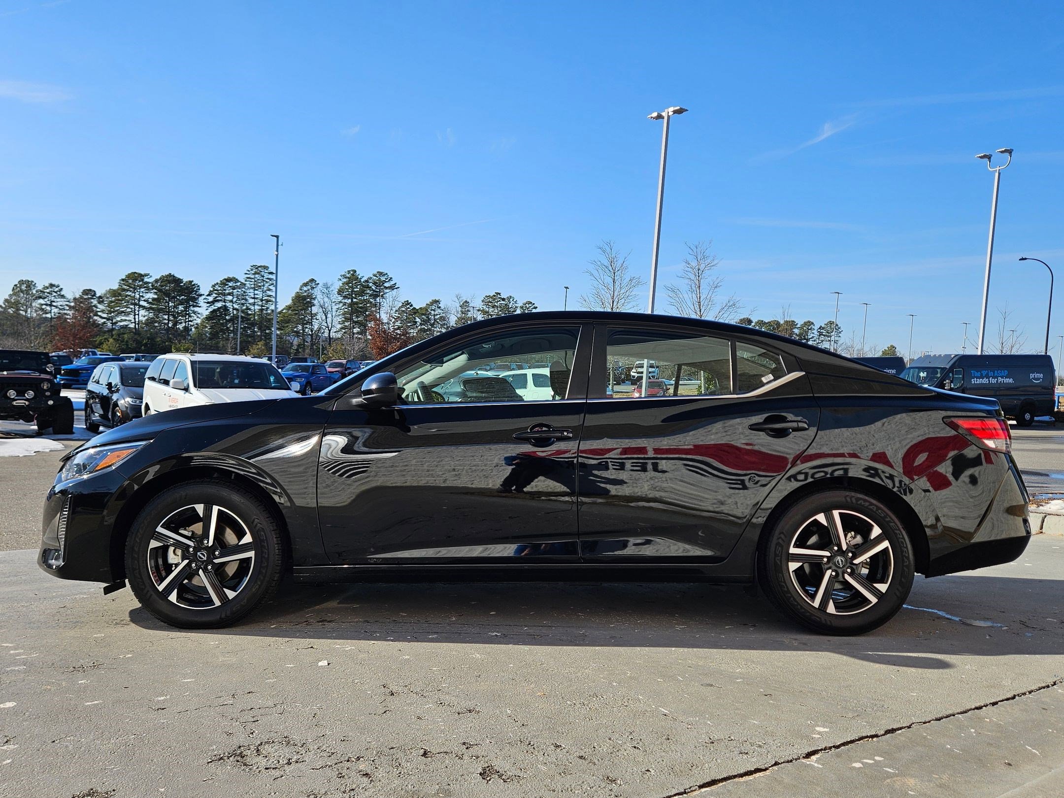 Used 2024 Nissan Sentra SV image 4