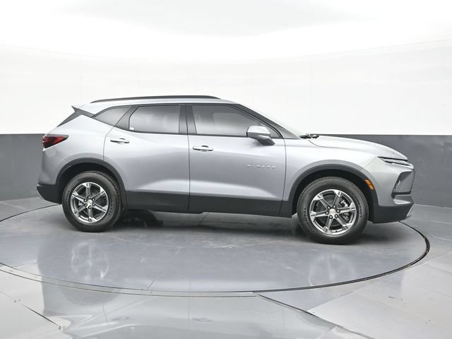 New 2026 Chevrolet Blazer LT w/ Convenience Package AWD/4WD image 13