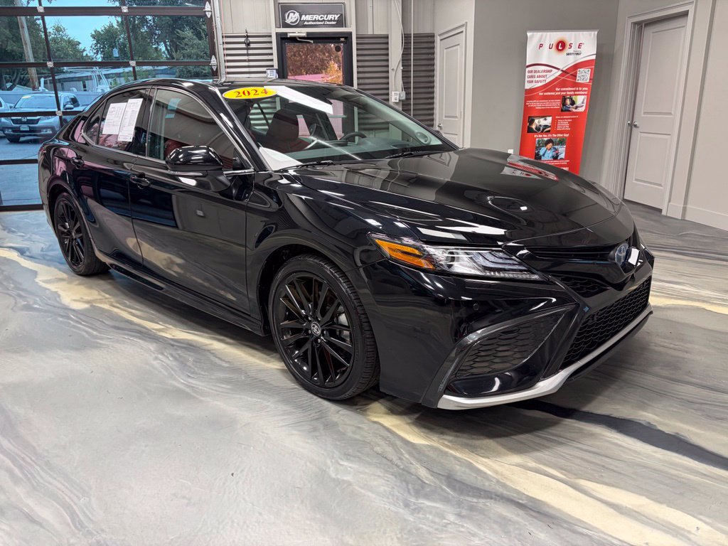 Used 2024 Toyota Camry XSE w/ Navigation Package FWD image 1