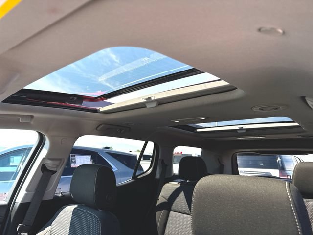 Used 2022 GMC Acadia SLE w/ Driver Convenience Package FWD image 19
