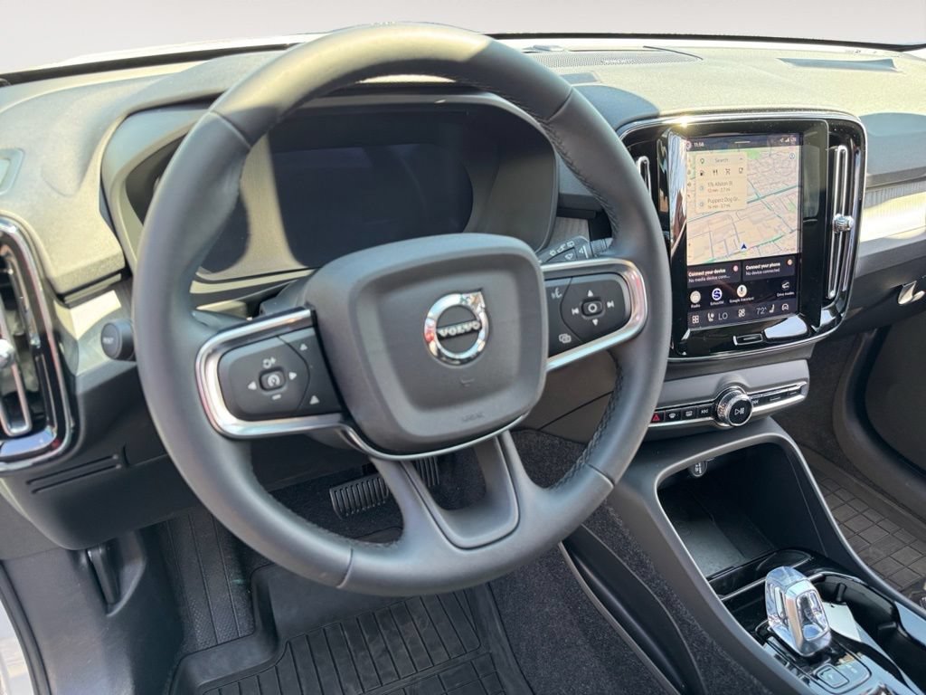 New 2026 Volvo XC40 B5 Plus w/ Protection Package Premier AWD/4WD image 10