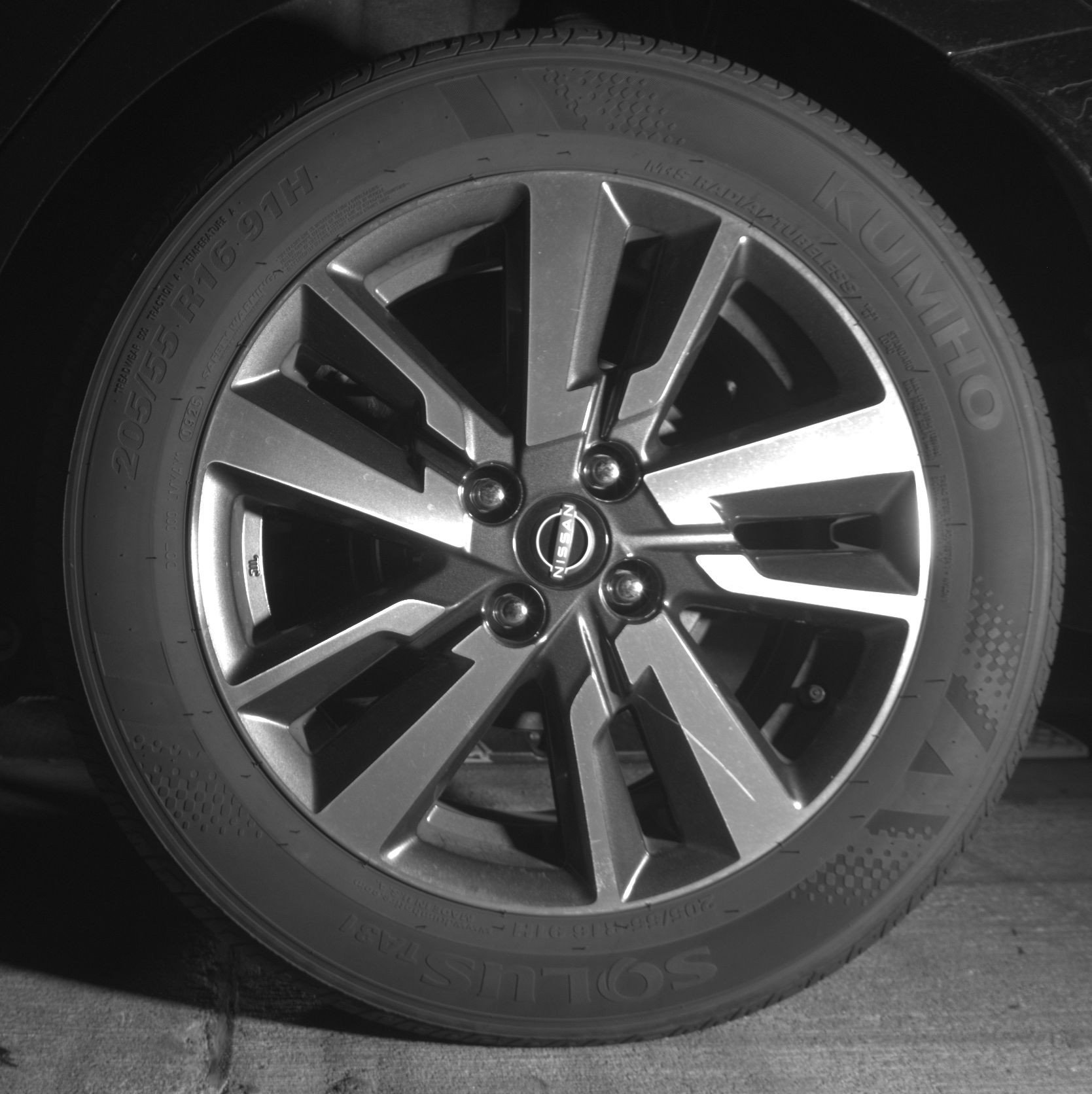 Used 2025 Nissan Versa SV image 14