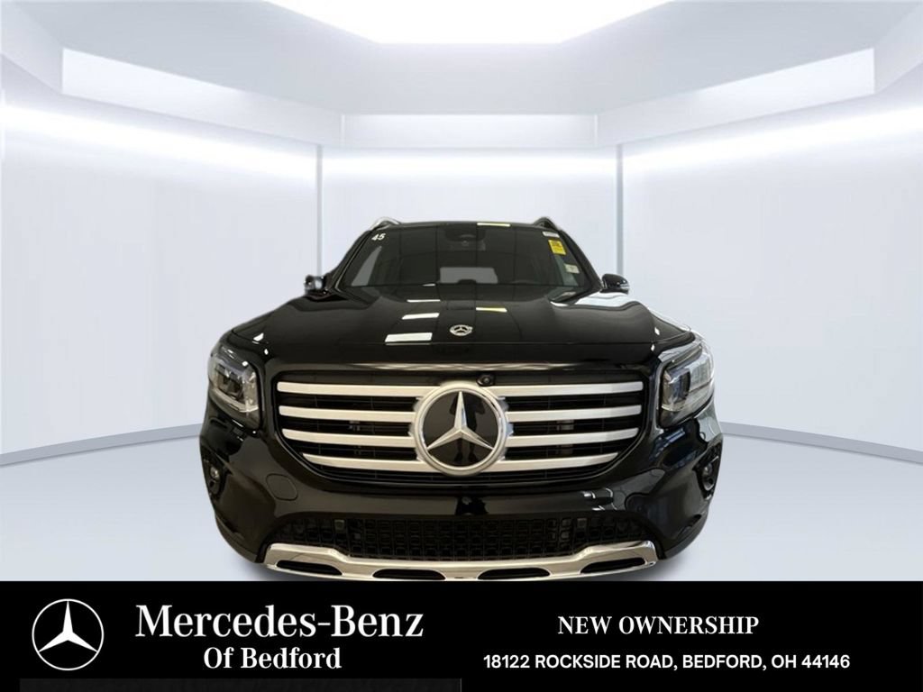 Used 2026 Mercedes-Benz GLB 250 4MATIC image 2