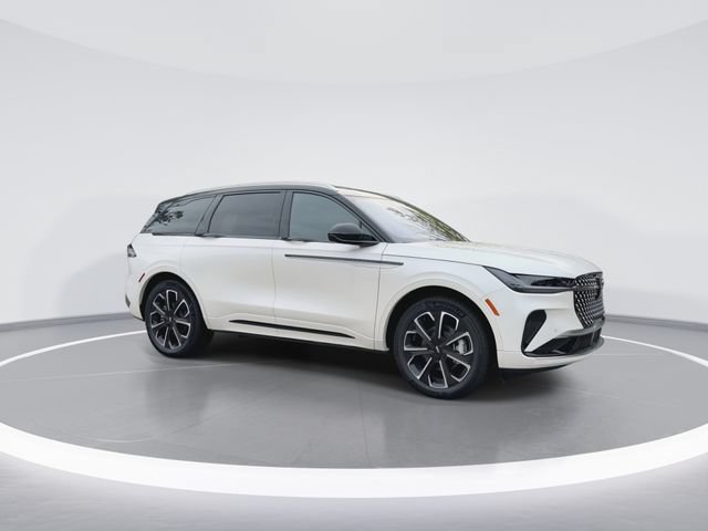 New 2026 Lincoln Nautilus Reserve AWD/4WD image 2