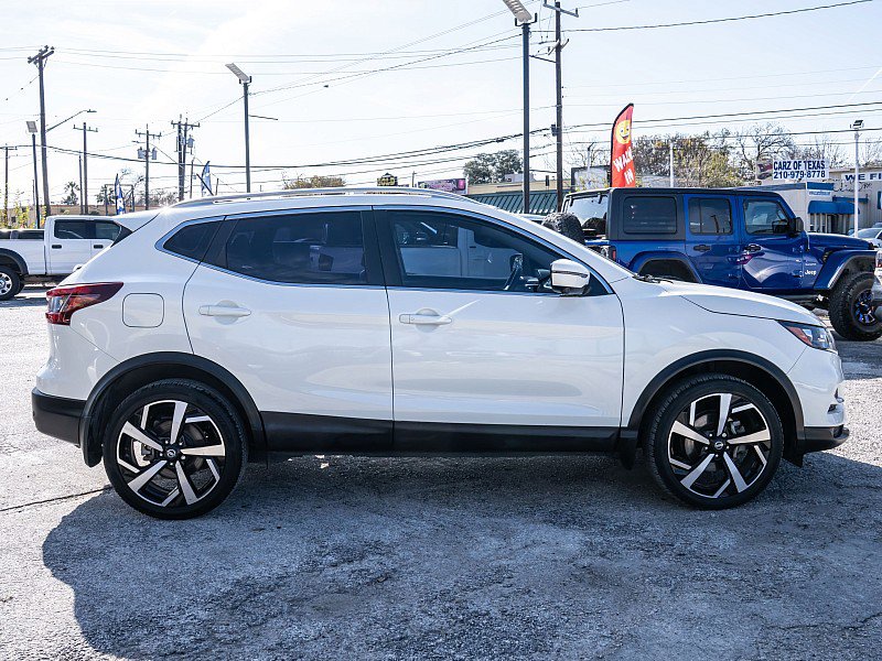 Used 2020 Nissan Rogue Sport SL image 4