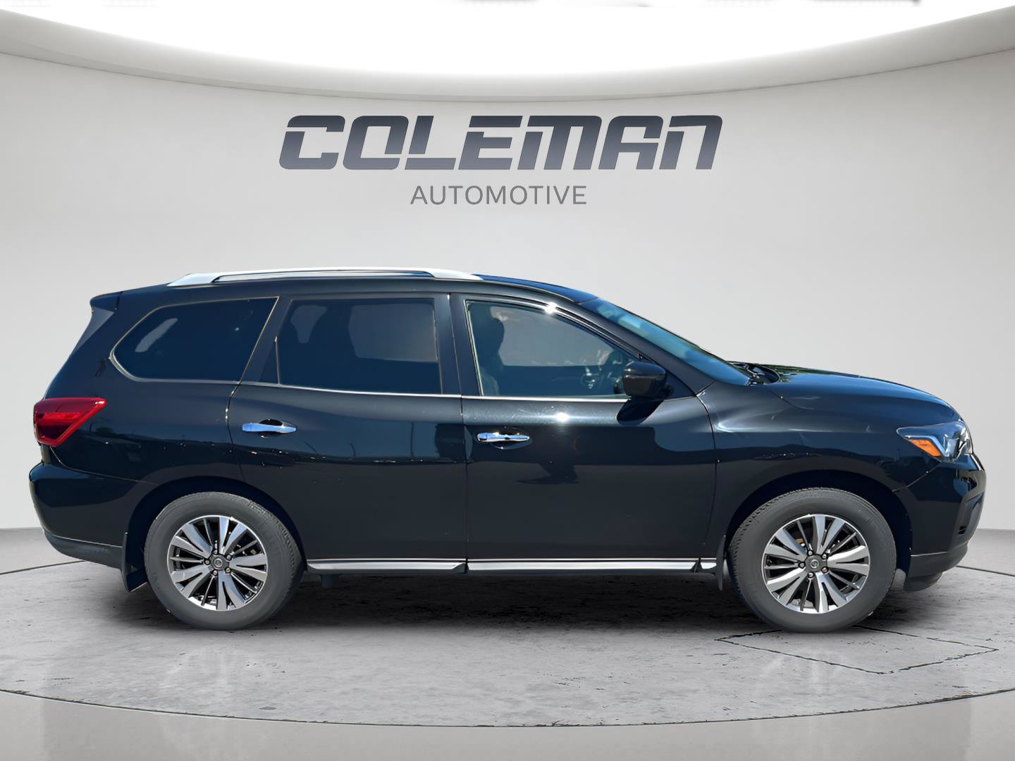 Used 2020 Nissan Pathfinder S AWD/4WD image 5