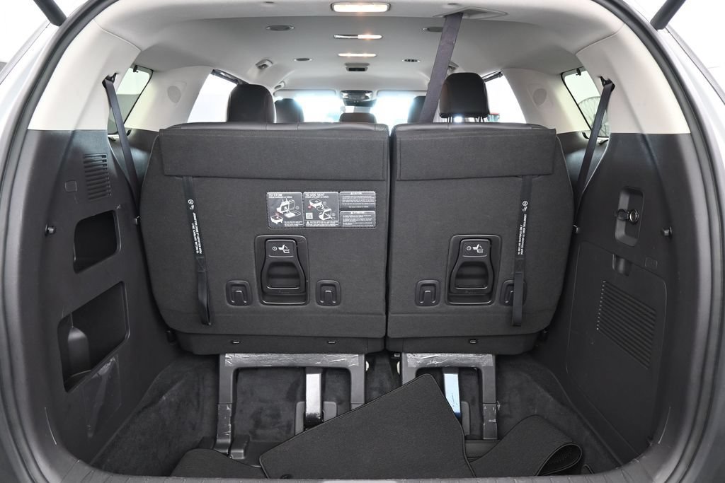 Used 2025 Kia Carnival EX FWD image 41