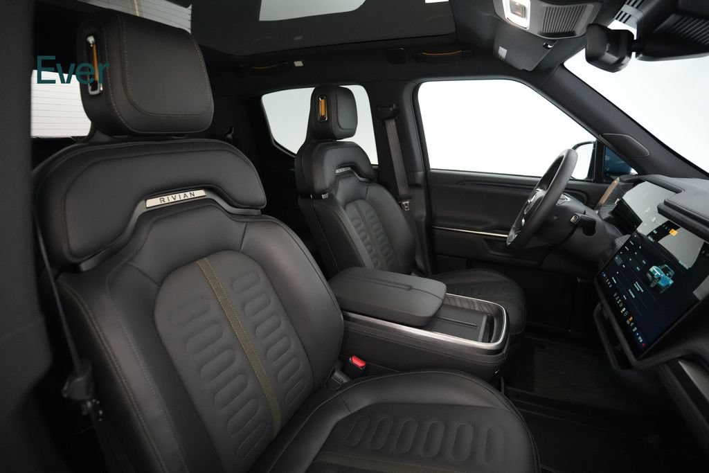 Used 2025 Rivian R1T Adventure Dual AWD/4WD image 23