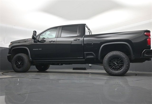Used 2024 Chevrolet Silverado 2500 ZR2 w/ Technology Package image 56