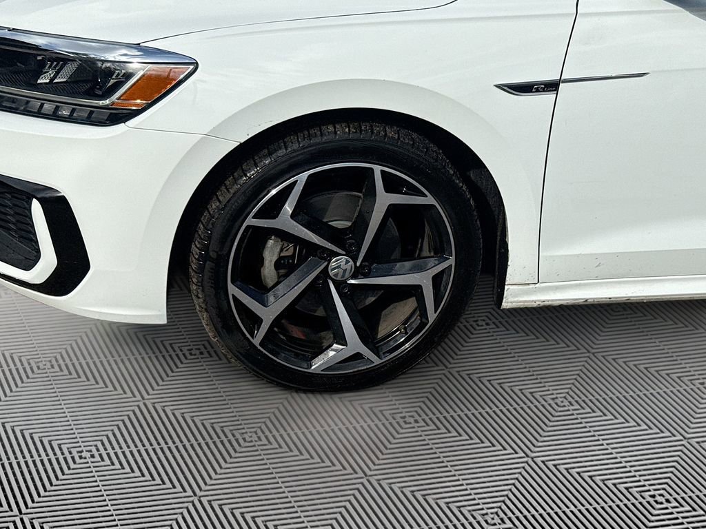 Used 2020 Volkswagen Passat 2.0T R-Line image 34