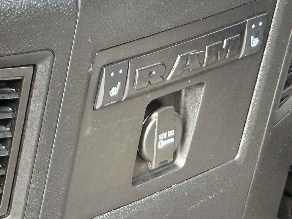 Used 2016 RAM 3500 Laramie Longhorn image 13