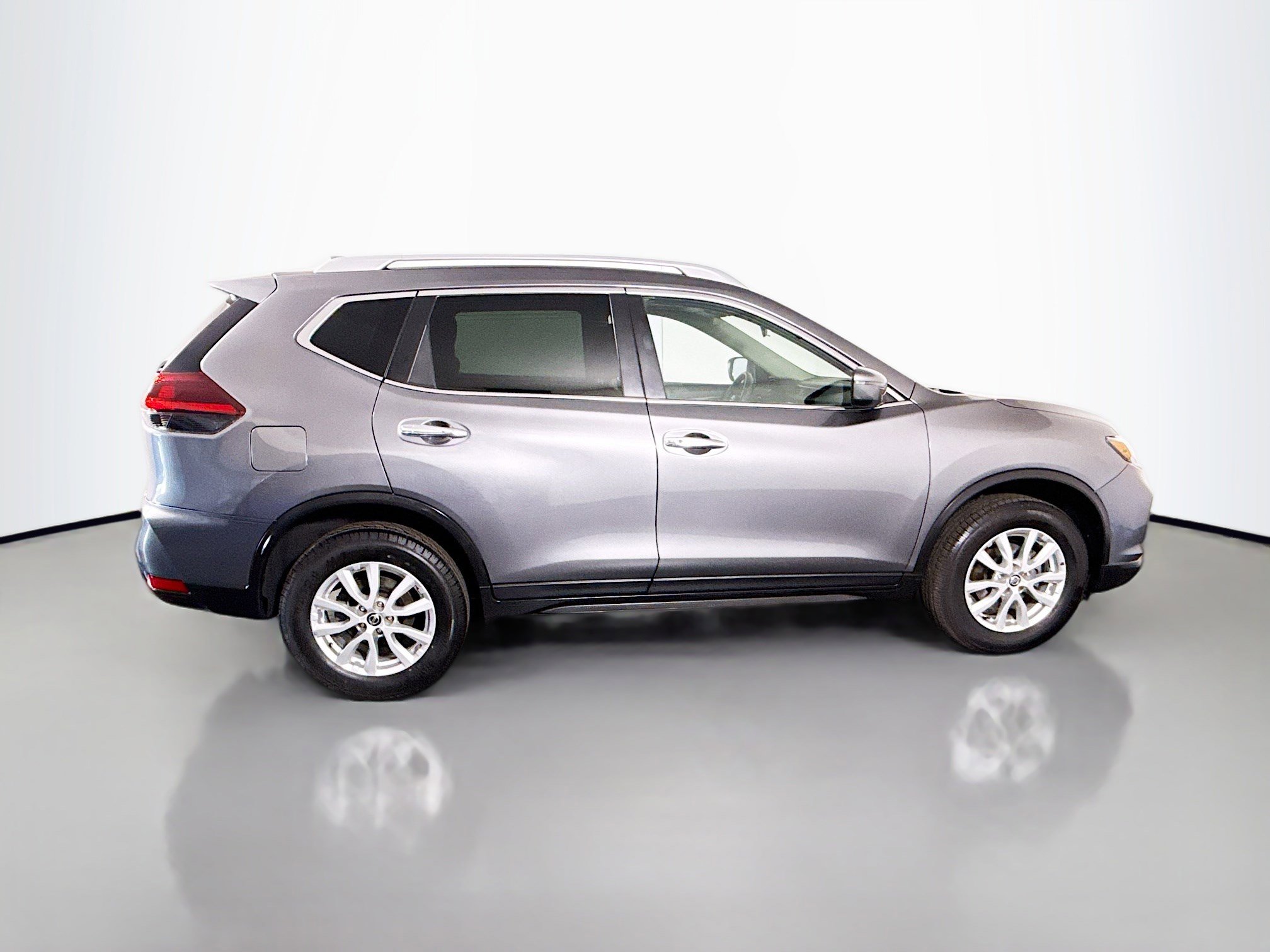 Used 2019 Nissan Rogue SV image 11