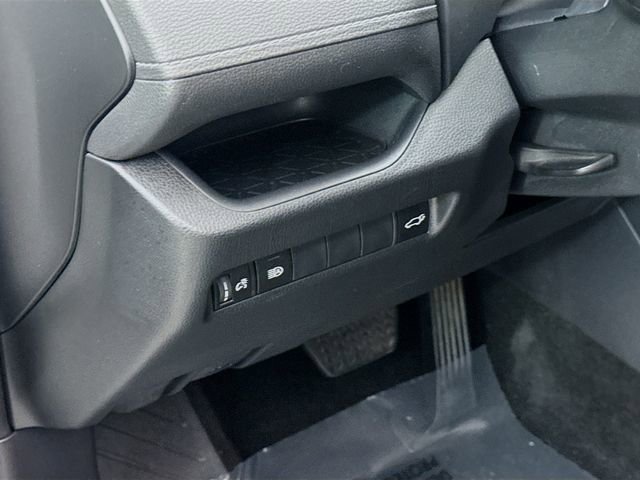 Used 2023 Toyota RAV4 XLE Premium image 10