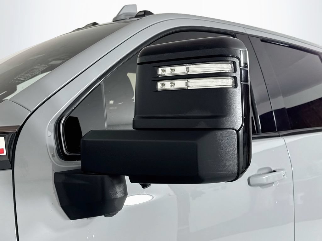 Used 2025 GMC Sierra 2500 AT4X AWD/4WD image 21