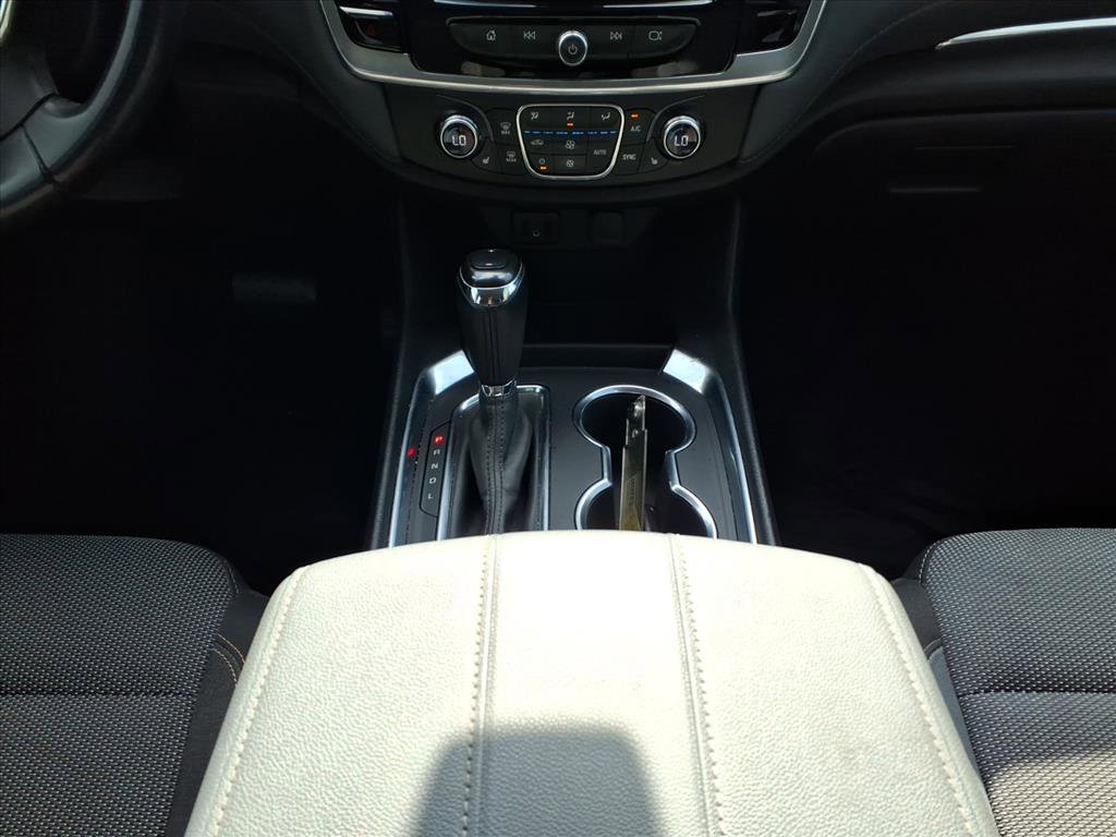 Used 2019 Chevrolet Traverse LT image 18
