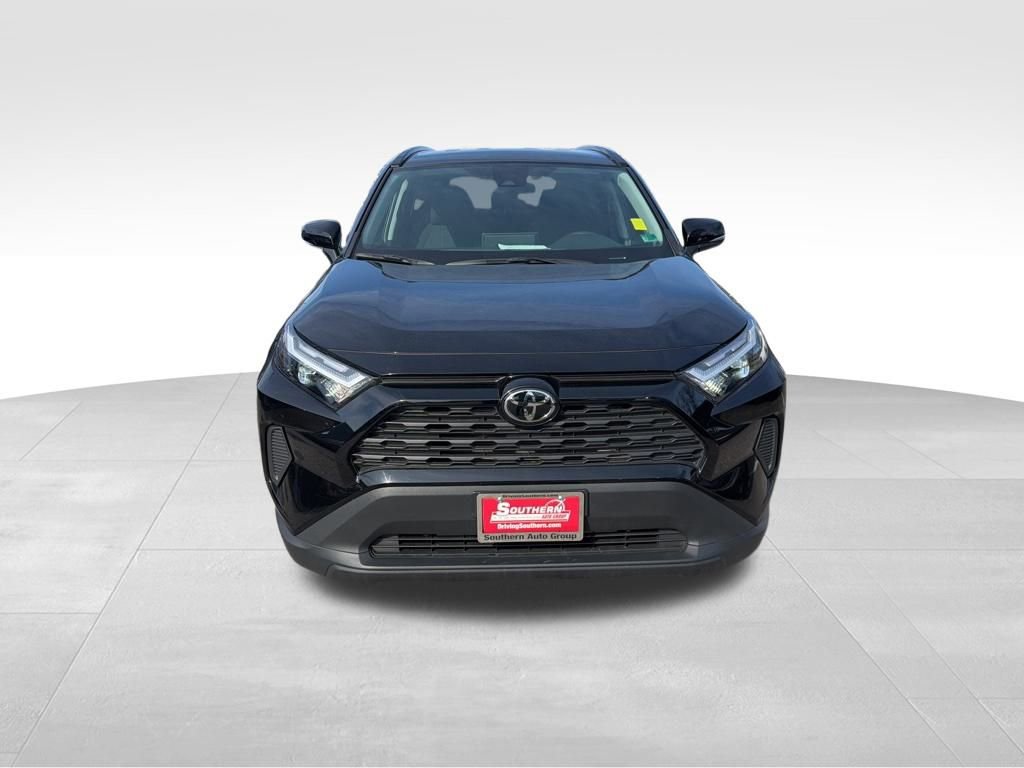 Used 2025 Toyota RAV4 XLE image 8