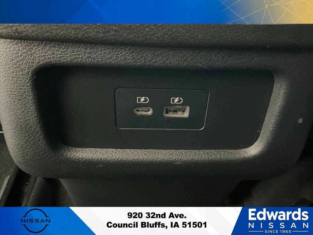 Used 2025 Nissan Pathfinder SL AWD/4WD image 20